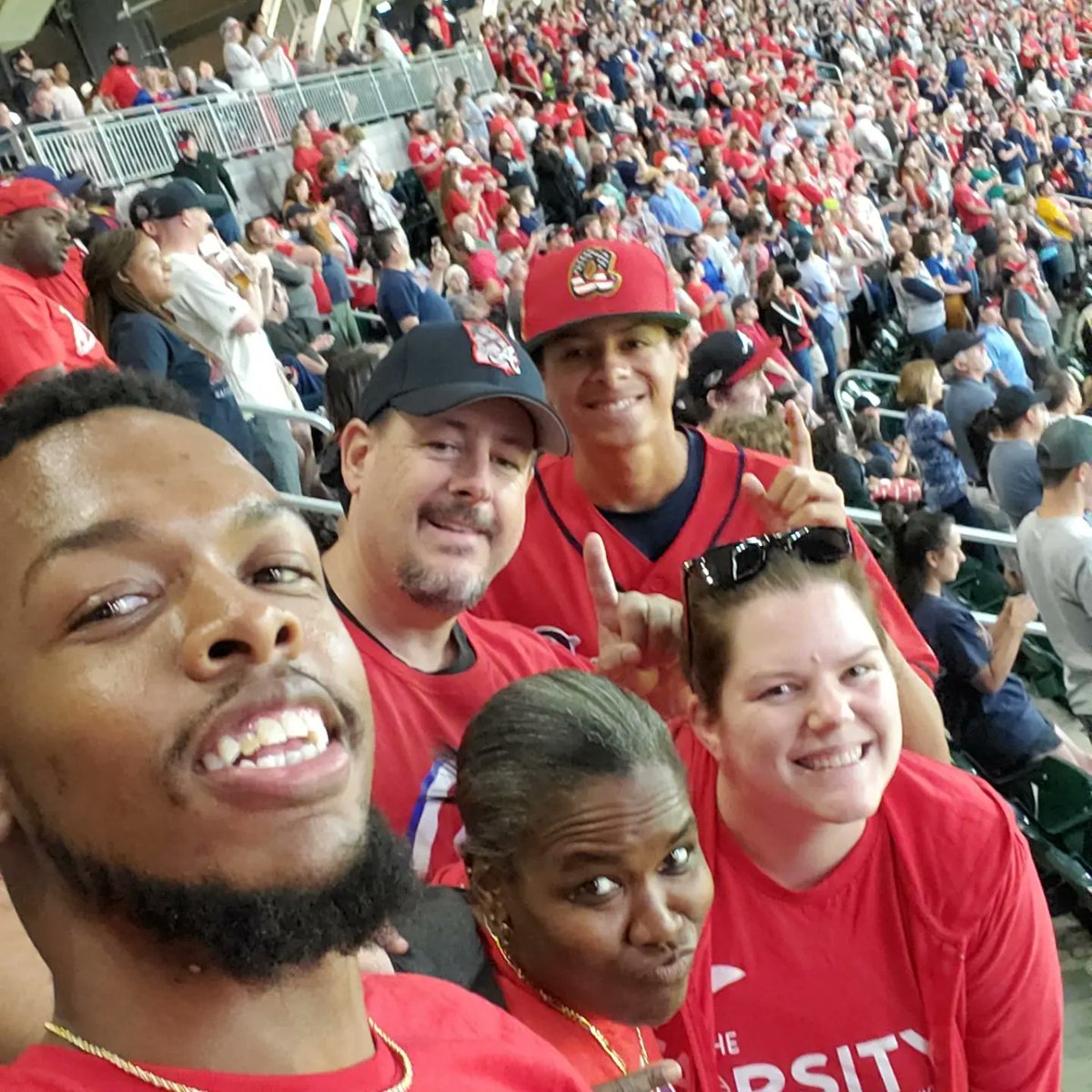 Chevelta tweet media