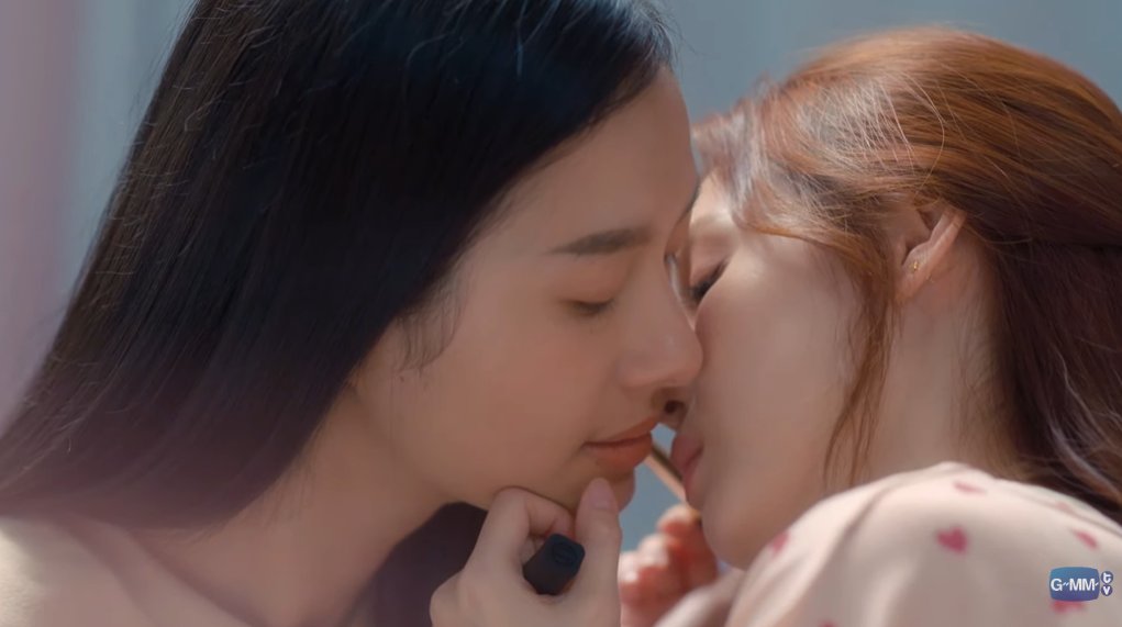 ChildofGhibli's tweet photo. Lesbians this week part 1/4 (April 15th-21th) : 

#23point5 
#SeaYouSoon 
#WhisperMeALoveSong 
#LittleCupid https://t.co/9RnhaLZ0eq