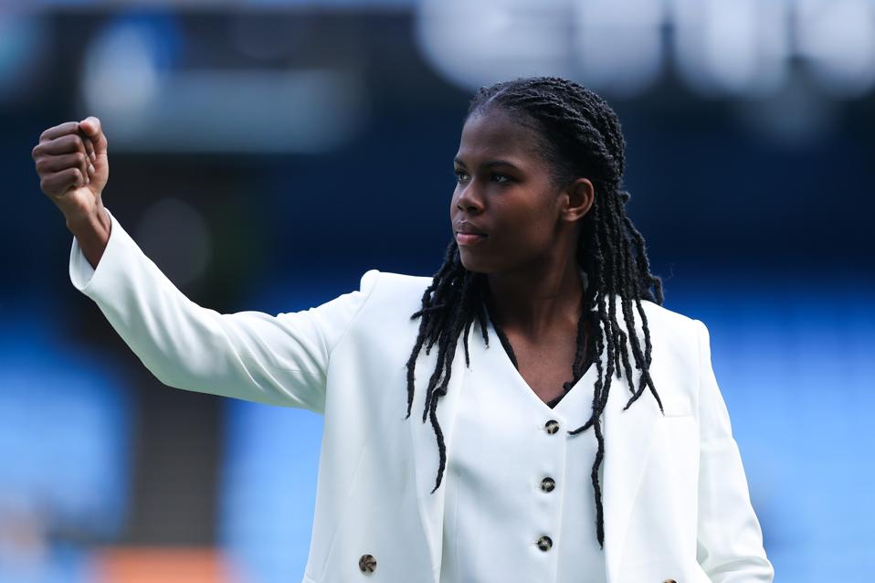 Khadija Shaw has equalled Sam Kerr's record by scoring 20 league goals in two different @BarclaysWSL seasons #MCIWHU