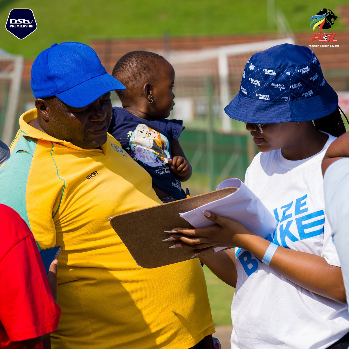 Sekunjalo at King Zwelithini Stadium. People are signing up to stand a chance to win up to R200 000 with #AmaFanDayz ✍️💰 Join us and sign up for a chance to win!