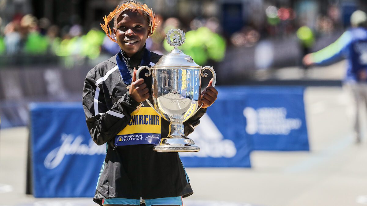 Kenya’s Peres Jepchirchir captures women-only record at London Marathon: runningmagazine.ca/sections/runs-…