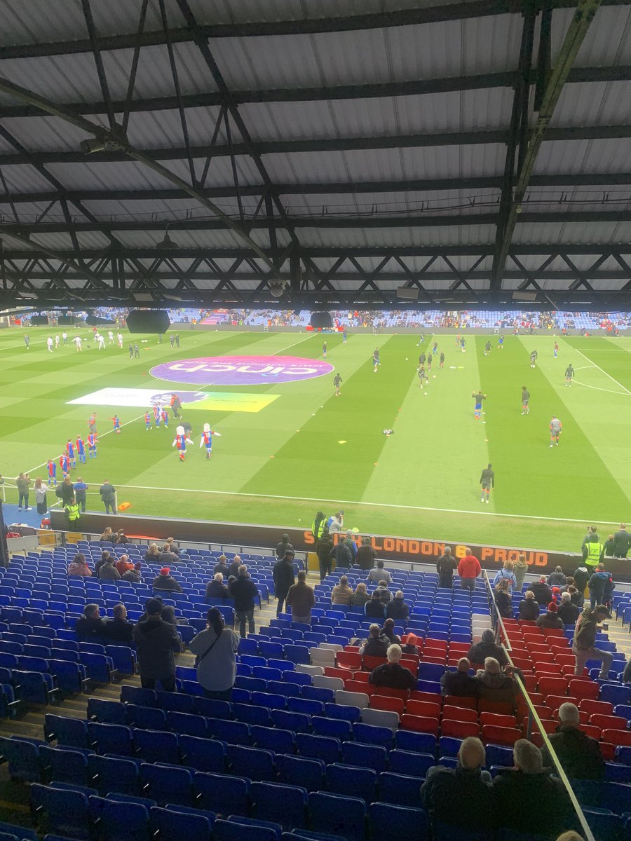 A feast of football today on @5liveSport. If you’re looking for Palace vs West Ham, we’re online via the @BBCSport website from 3pm. I’m with @MrMattJarvis for full commentary 📻 from Selhurst Park. #CPFC #WHUFC #BBCFootball