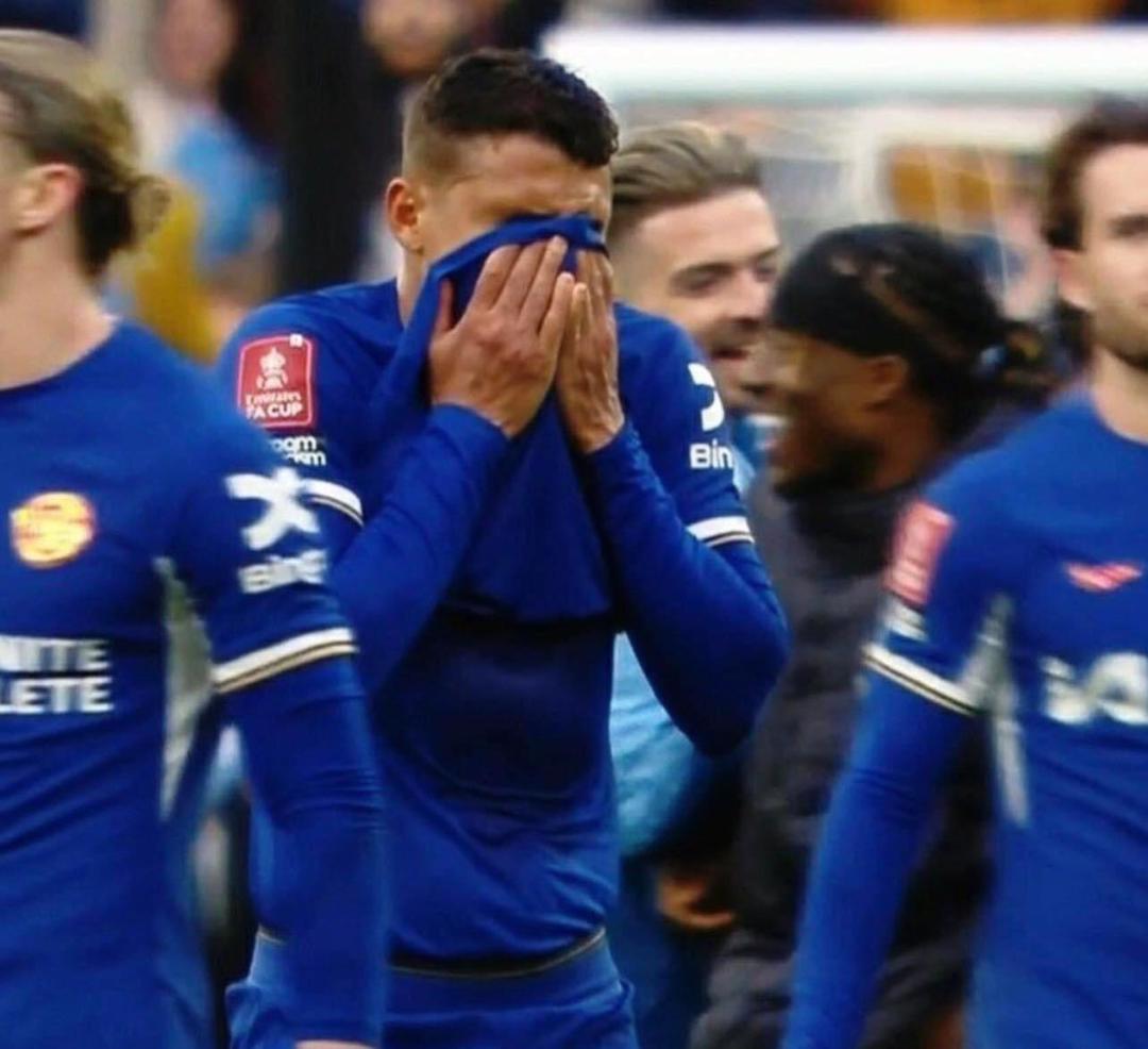 JallowSonko's tweet photo. @ChelseaFC should keep @tsilva3 at all costs. Poch should pull the strings for that to happen. Forget about his age, focus on what he brings to the team. https://t.co/ZoMxYZhrIS