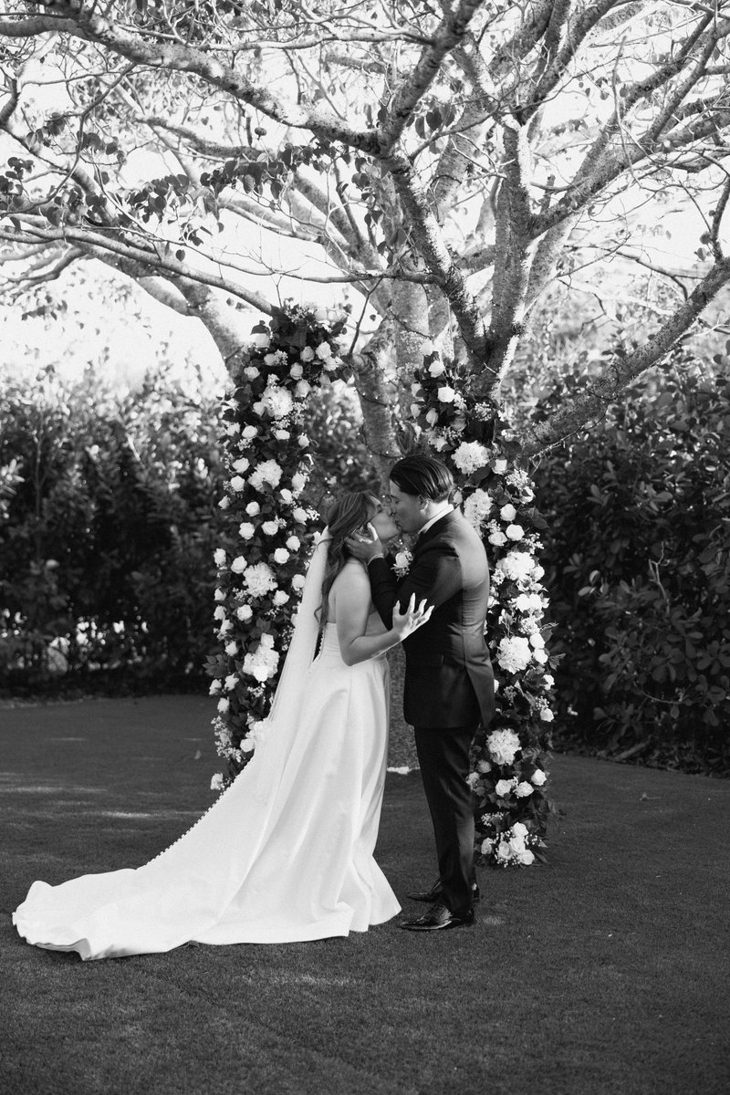 Marnaturee's tweet photo. Married my best friend ✨04.13.24🤍 https://t.co/Rx090GXfxE
