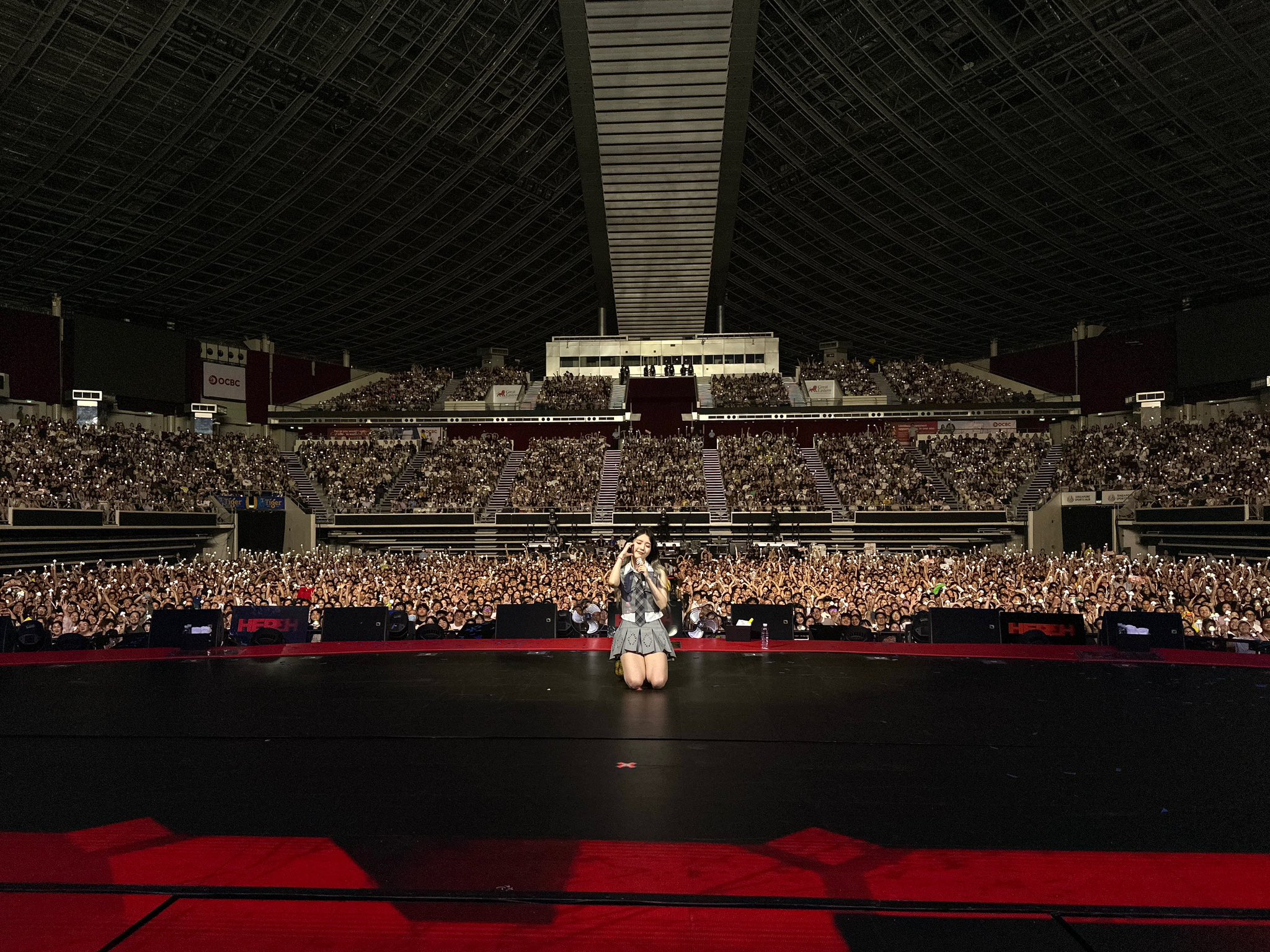 GLsSbNNaAAA_RmG?format=jpg&name=large