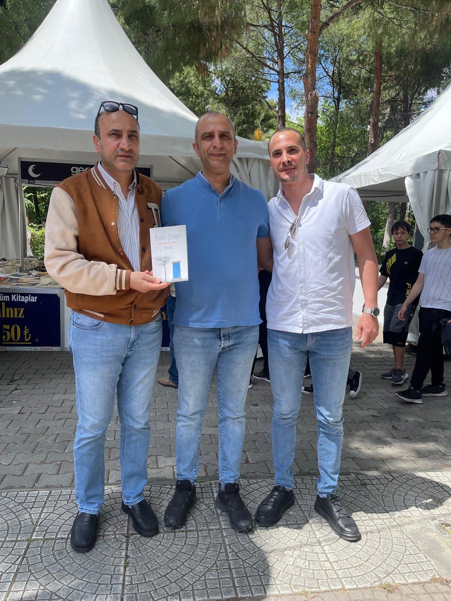 🇹🇷İzmir Kitap Fuarı'ndayız... Dokuz Çilingir romanımız, güzel bir İzmir günü😎 #kitapönerisi #kitap #Erzurum #izmir