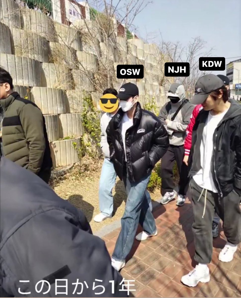 ongly_one's tweet photo. ONG SEONGWU’S CIRCLES 

-THREAD-

W1
Ong Seongwu x Hwang Minhyun x Ha sungwoon

at eighteen
Ong Seongwu x Shin Seungho x Kim Dowan -> became besties 95L

-> onge introduced At 18 + W1 -> Not Bad Gang

Kim Dowan + Nam Joohyuk from start up -> KDW + NJH + OSW besties 

#ONGSEONGWU https://t.co/2XsW2NZhKW