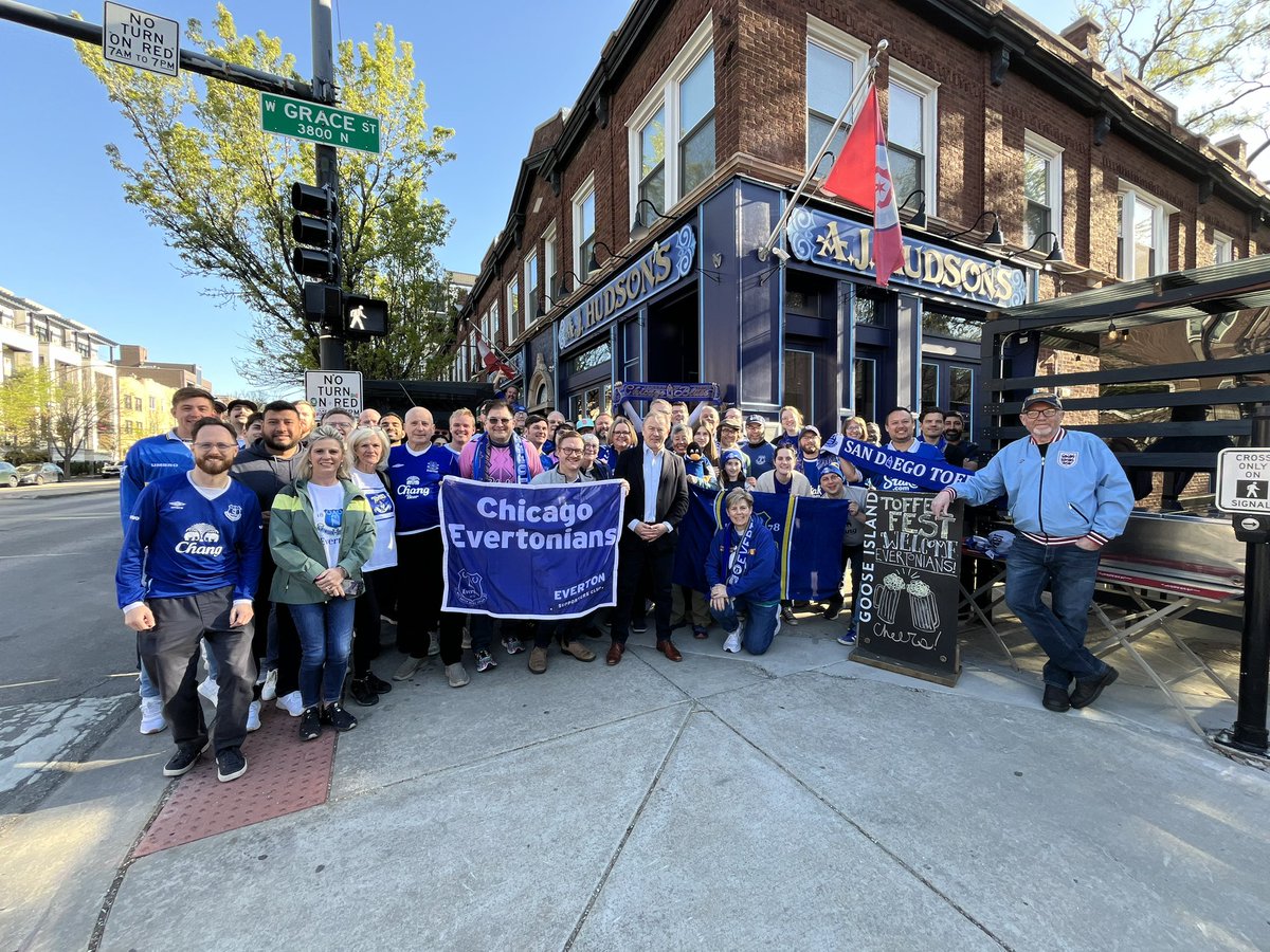 Half time photo at @AJHudsons 💙 #toffeefest #toffeesontour24 #UTFT #COYB