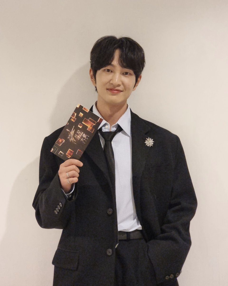 griffinenter's tweet photo. Star Awards 2024✨

#온유 #ONEW #GRIFFIN https://t.co/EOhgHU1q2M