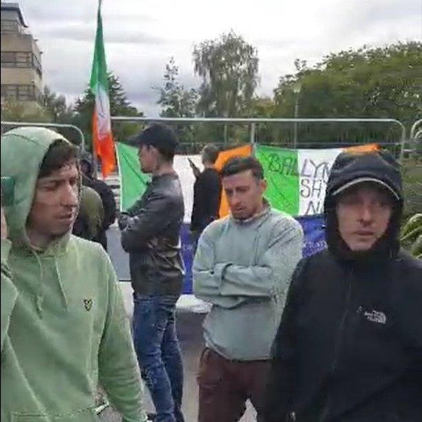 Joining dots. Gavin Pepper, Paul Fitzsimons (IFP), McDonnel brothers, Ferg. At a rally in Clondalkin. Jonathon the SDSN Facebook admin and rioter there too. Pepper's associate Leon Bradley there too. National Party rioter to right of O'Donnells there too.