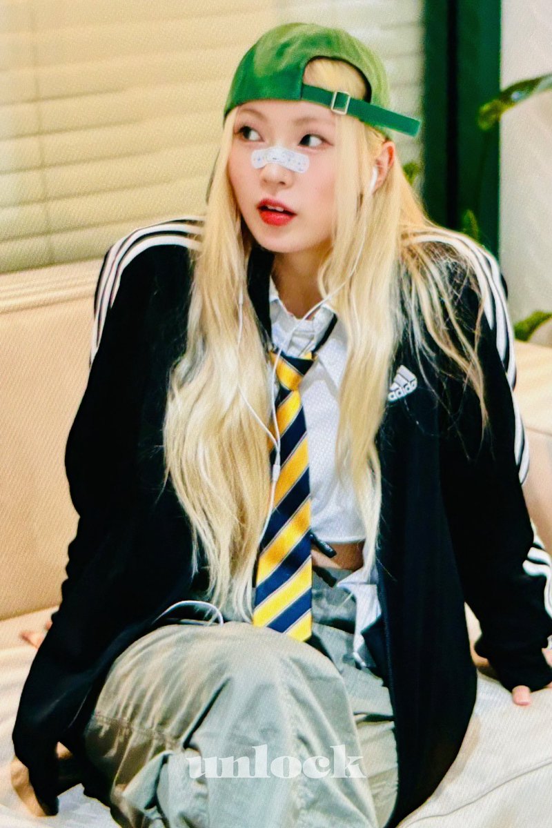unlock_zee's tweet photo. 240421 mu:tudio
"갖고 싶은거 있어?"
"낙지요."
"........사람말구."
"낙지 사진이요."
"........그런거 말구........"
"낙지 배틀 영상이요."
"..락커지랑 관련된거 말구.."
"없는데요."
-그놈은멋있었다中 낙지&amp;낙낙이-
#락커지 #딥앤댑 #lockerzee #DeepNDap @LOCKERZEE https://t.co/QMrrxGrH8Y