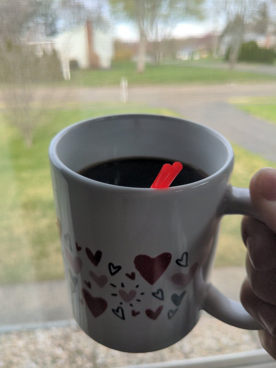 Good morning!! 👋 Coffee time ☕ #Coffee #TwoRedStirrers #goodmorning #April #Motivation #SundayFunday #BackToWorkTomorrow
