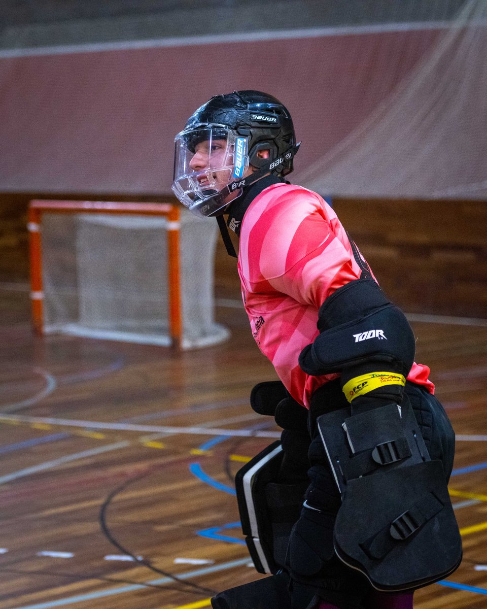 FCBhoquei's tweet photo. Els nostres equips han lluït el braçalet @AmicsJoanpetit en la jornada solidària impulsada per la Fundació i amb la col·laboració de la @FCPatinatge
𝐓𝐎𝐓𝐒 𝐔𝐍𝐈𝐓𝐒 𝐄𝐍 𝐀𝐐𝐔𝐄𝐒𝐓𝐀 𝐋𝐋𝐔𝐈𝐓𝐀 💪
#JornadaSolidariaJoanPetit #stickcontent #stickcontenta https://t.co/jsXf4lypTA