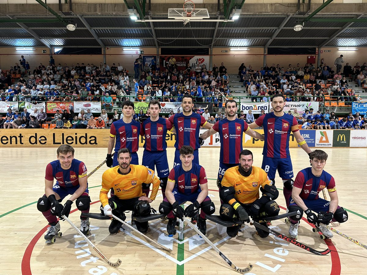 FCBhoquei's tweet photo. Els nostres equips han lluït el braçalet @AmicsJoanpetit en la jornada solidària impulsada per la Fundació i amb la col·laboració de la @FCPatinatge
𝐓𝐎𝐓𝐒 𝐔𝐍𝐈𝐓𝐒 𝐄𝐍 𝐀𝐐𝐔𝐄𝐒𝐓𝐀 𝐋𝐋𝐔𝐈𝐓𝐀 💪
#JornadaSolidariaJoanPetit #stickcontent #stickcontenta https://t.co/jsXf4lypTA