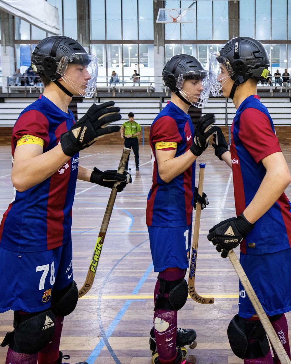 FCBhoquei's tweet photo. Els nostres equips han lluït el braçalet @AmicsJoanpetit en la jornada solidària impulsada per la Fundació i amb la col·laboració de la @FCPatinatge
𝐓𝐎𝐓𝐒 𝐔𝐍𝐈𝐓𝐒 𝐄𝐍 𝐀𝐐𝐔𝐄𝐒𝐓𝐀 𝐋𝐋𝐔𝐈𝐓𝐀 💪
#JornadaSolidariaJoanPetit #stickcontent #stickcontenta https://t.co/jsXf4lypTA