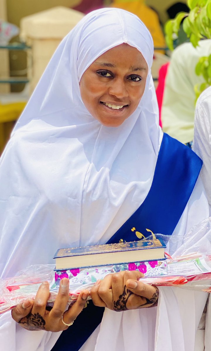 Congratulations lil Sister on your Quranic Graduation As you mark this grand celebration, I pray that Allah’s prosperity and joy infuse your life. Amin🧑‍🎓 🎊🙌🏻