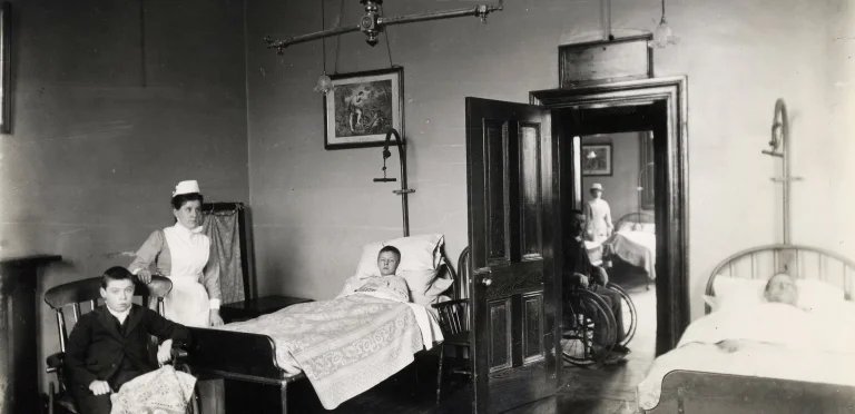 #HealthArchives is the #Archive30 theme today. Here are a few photographs of Barnsley Beckett Hospital. You can read about early healthcare in Barnsley in this blog barnsleymuseums.art.blog/2023/01/23/ear…