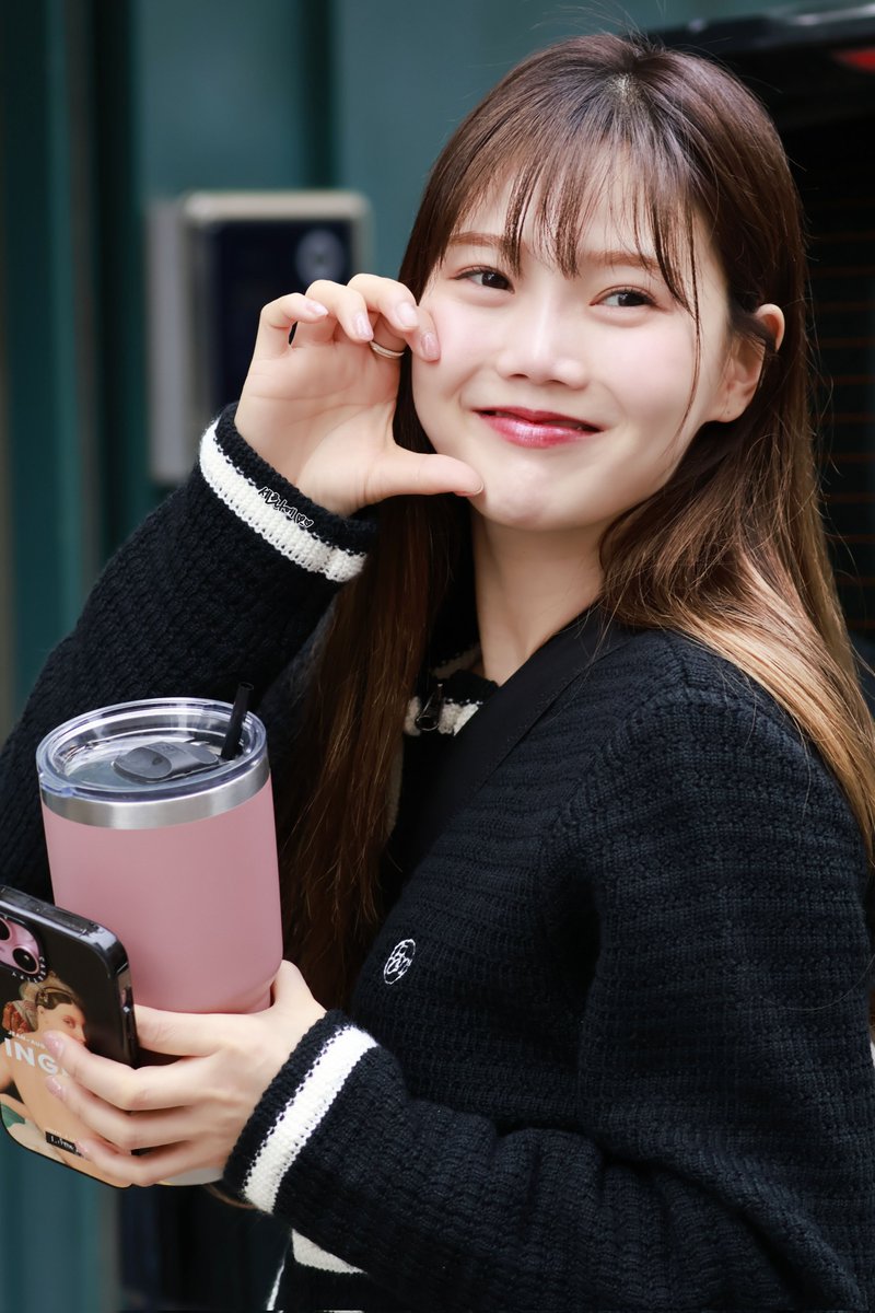 2024년 04월21일 9주년라이브 퇴근길!
우리 강한리더
언제나 늘 고맙고 감사한 쩡이!
9주년 너무 축하해! 🩷🍬🩷🍬🩷
#오마이걸 #OHMYGIRL #효정 #HYOJEONG