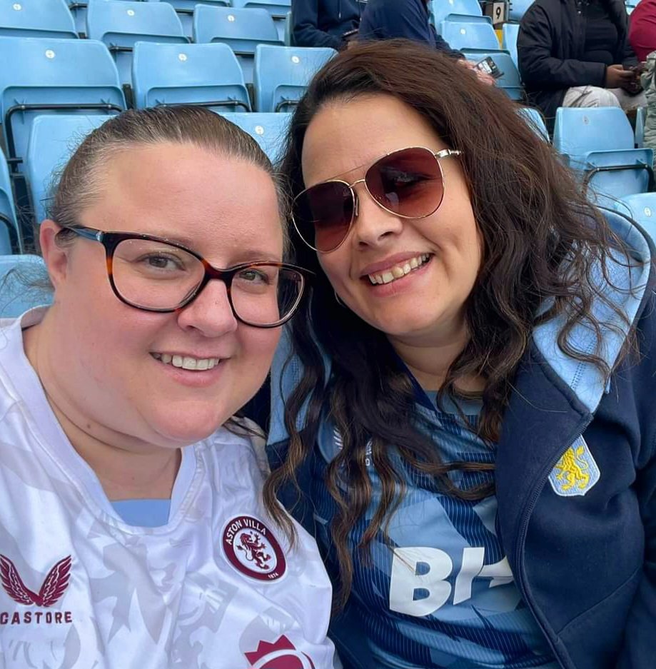 Come on Villa boys!! Lets have.... Another one <a href="/LucasDigne/">Lucas Digne ⭐️</a> #avfclive