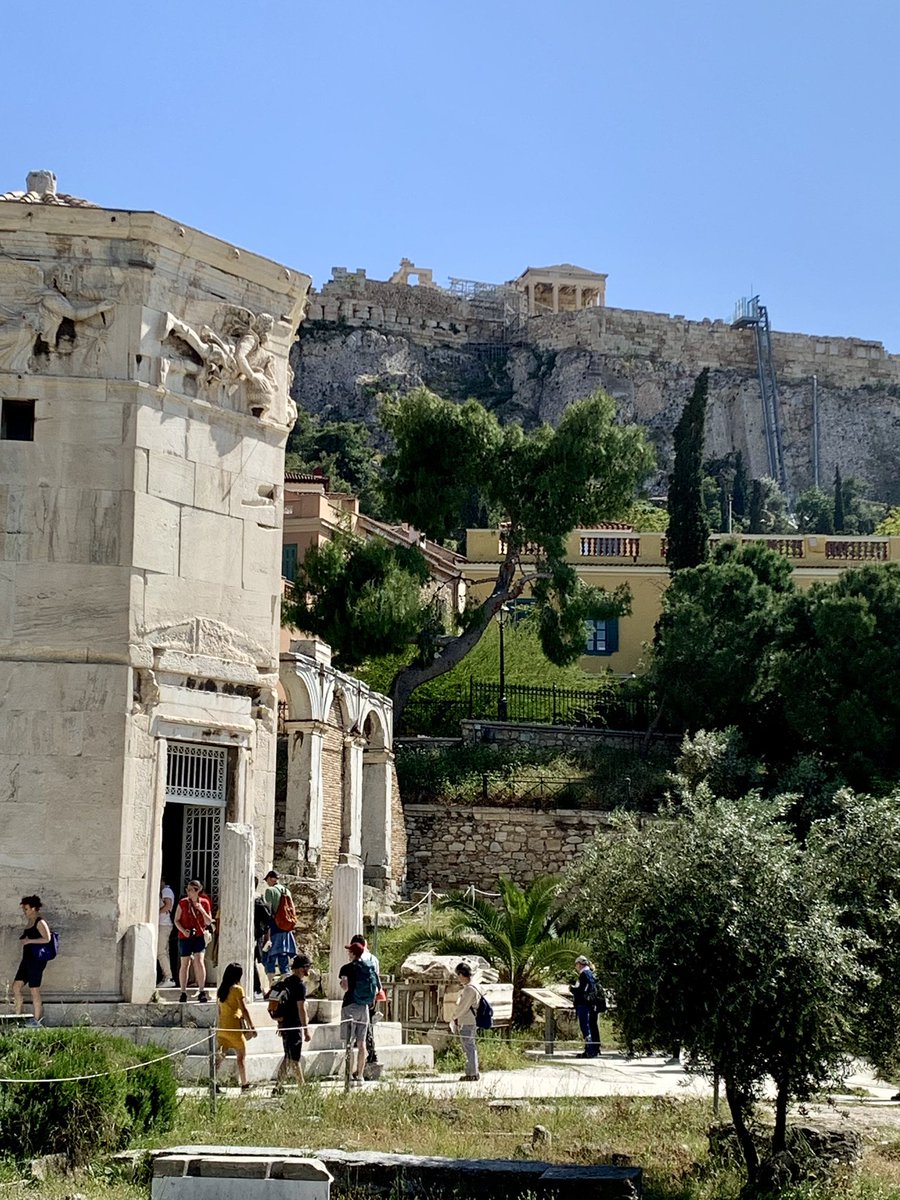 Since my university years I was always charmed by the neighbourhood under the majestic shade of Acropolis in #Athens. Walking around in #Plaka with its picturesque houses, shops, cafeterias and restaurants is a real pleasure, especially under the unmatched blue sky of Attica.