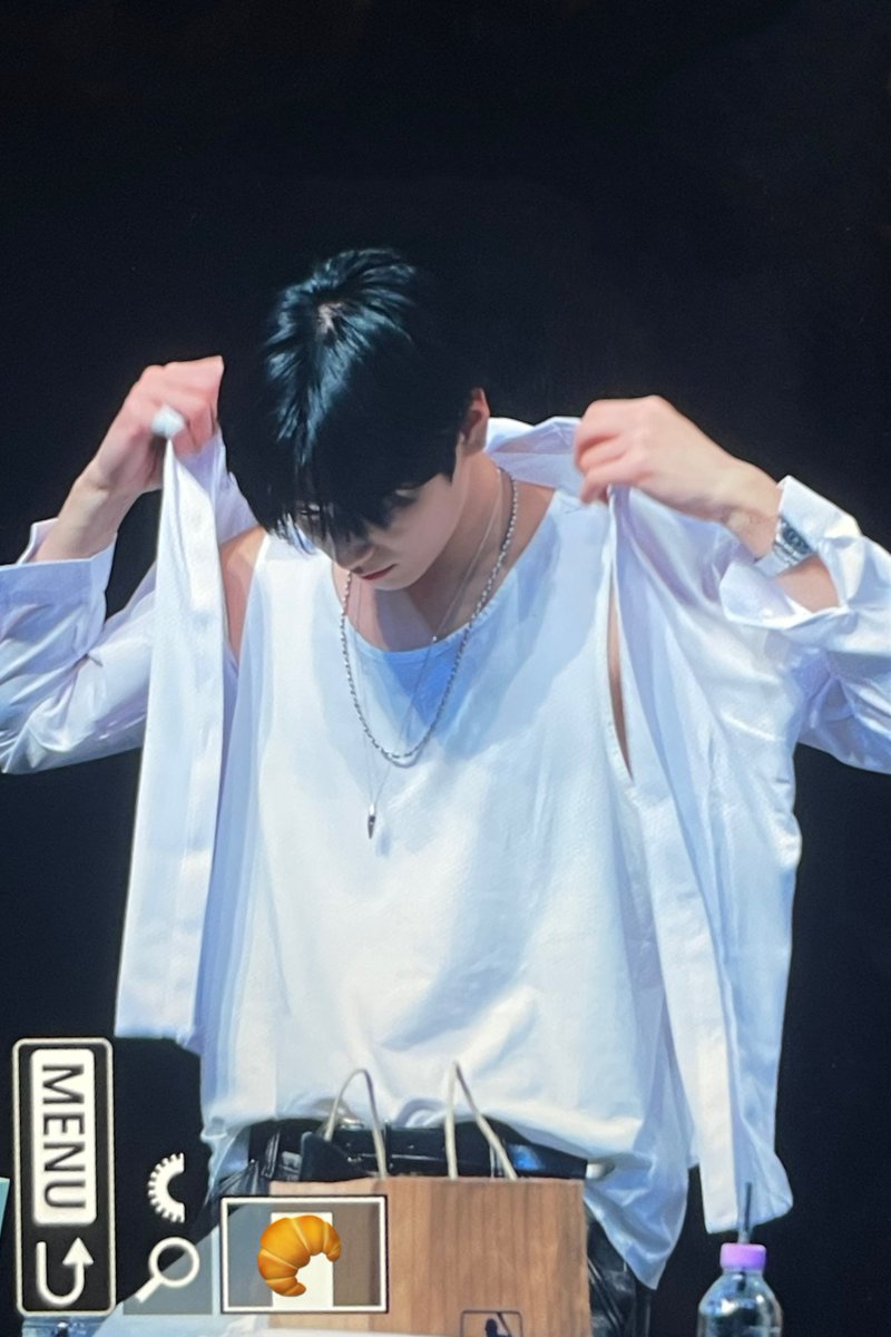 240421 미니레코드 팬싸

응…😳

#주연 #더보이즈 #JUYEON #THEBOYZ