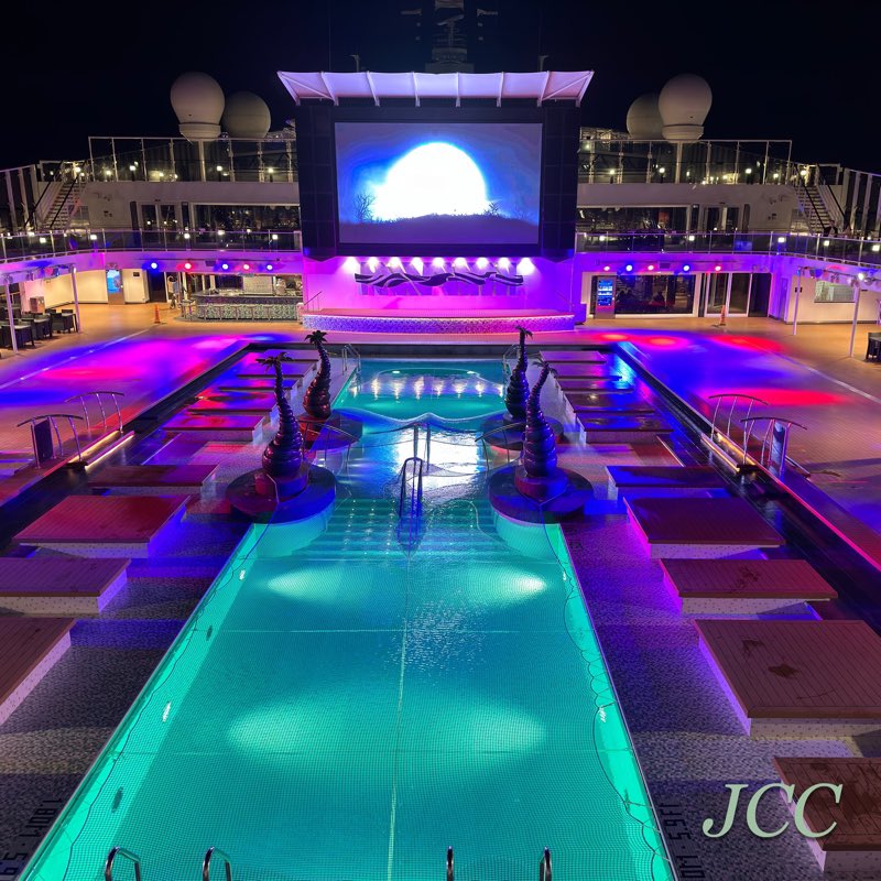 #mscベリッシマ #ライトアップ #クルーズ #船旅 #プールデッキ #mscbellissima #cruise #cruisefan #cruisevacation #instacruise #cruiselover #cruiselife #pooldeck #illumination #🚢