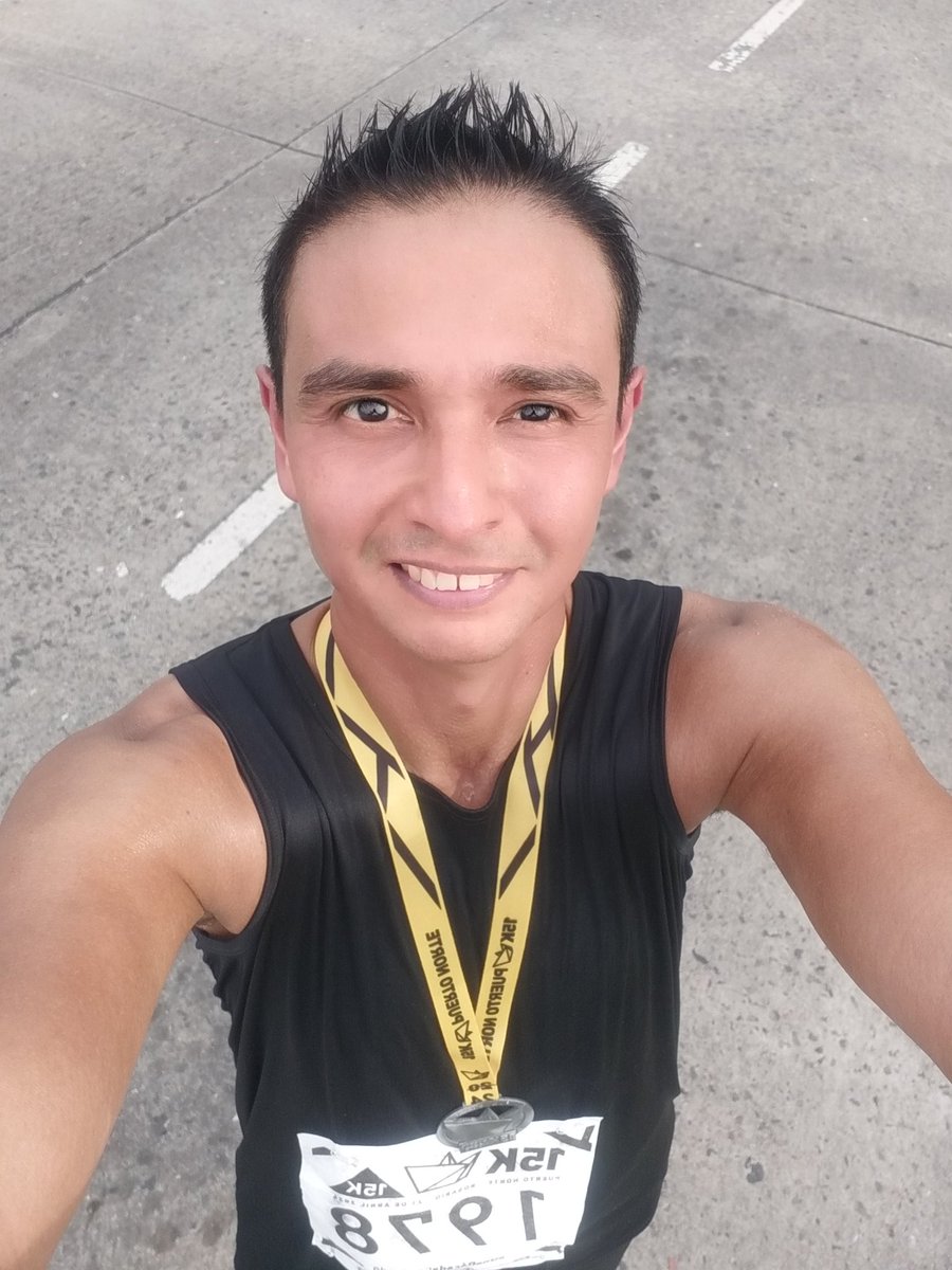 the_squab19's tweet photo. Otra vez llegamos a la meta!!! Gracias a dios 15k😊 otro desafío logrado 🥇 #Rosario #BarquitoDePapel https://t.co/BooxjNTZXI