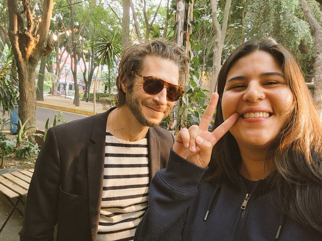 Patracaaa's tweet photo. Ahora tocó darle un americano a #DanielKessler de #Interpol https://t.co/0EYekEIH07