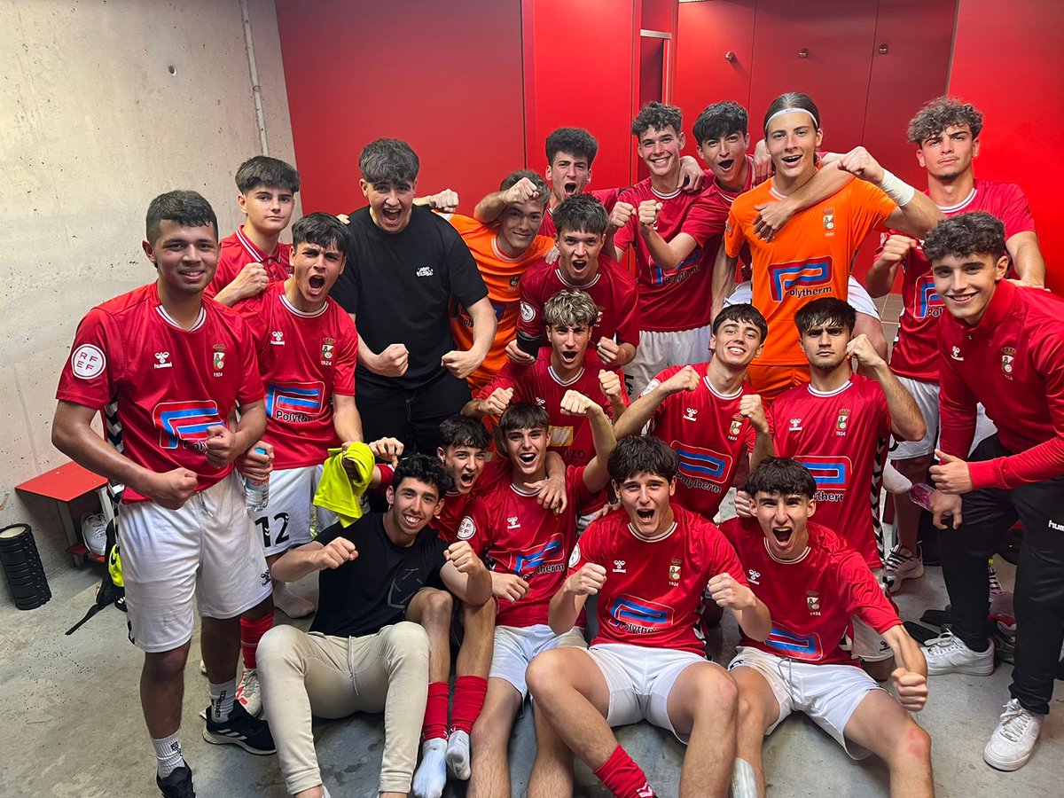 En unos minutos el Juvenil A tiene media permanencia en juego en el derby frente a la @ADComplutense. ¡Apoya a los chicos de Castillo en su búsqueda de los 3 puntos! #VamosAlcala