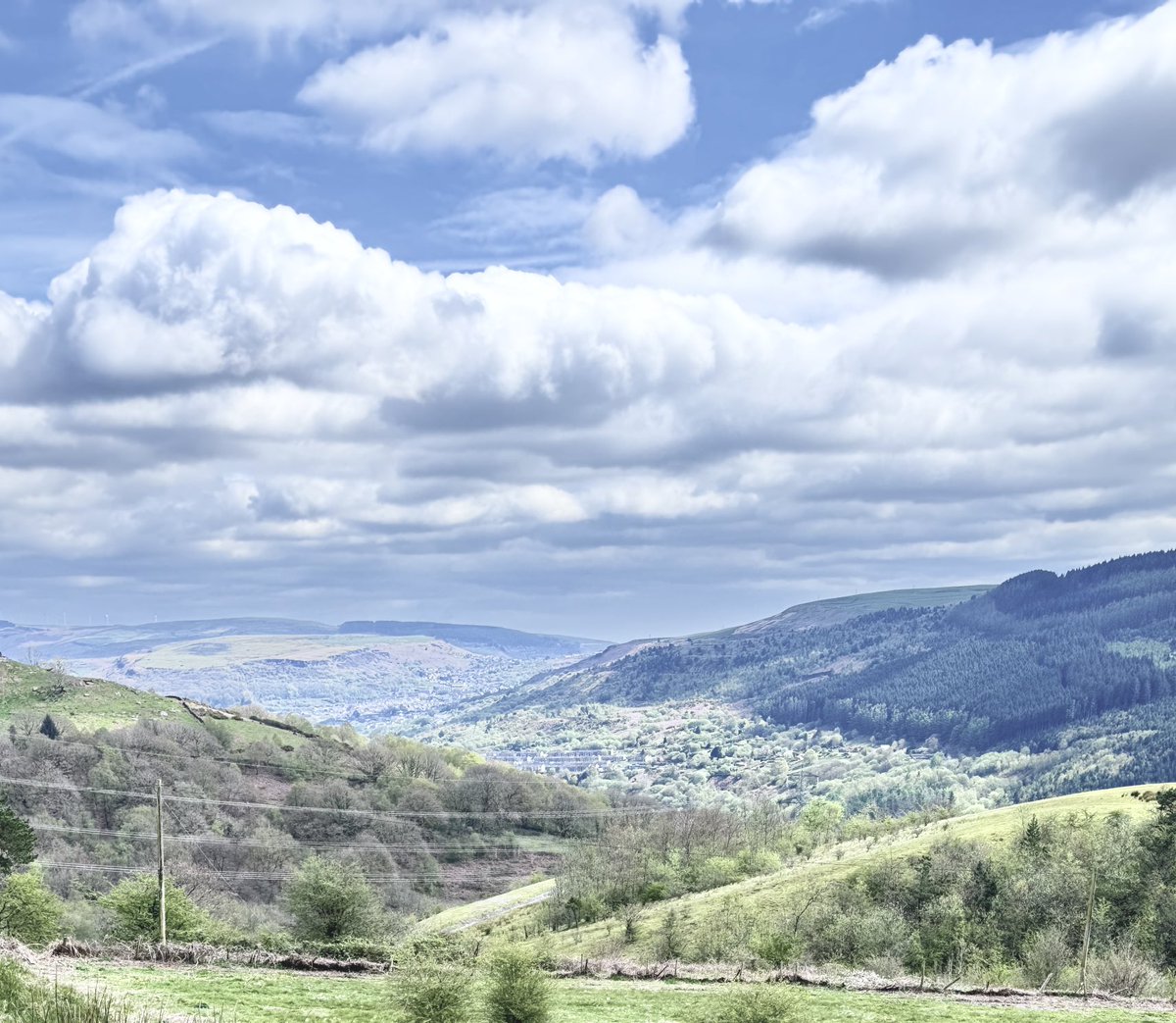 Hills Pontypridd ⁦@Ruth_ITV⁩ ⁦@bbcweather⁩ ⁦@Sue_Charles⁩ ⁦@S4Ctywydd⁩ ⁦@allyhumphreys⁩ ⁦@StormHour⁩ ⁦@ThePhotoHour⁩ ⁦@metoffice⁩ #loveukweather ⁦@ChrisPage90⁩