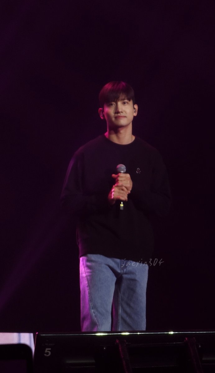 Time freeze when Changmin was looking at me 🥹🫶🏼 #TVXQ_20n2_JKT #TVXQinJakarta #동방신기 #최강창민 #심창민