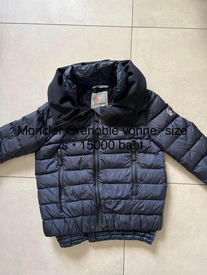 MONCLER ติดอันดับ 31 โอเคร ใครสนใจมีเสื้อสกี ไซส์ S รอส่งต่ออยู่นะคระ 15,000 หาตังซื้อบัตรเบม่อนคร่ะ