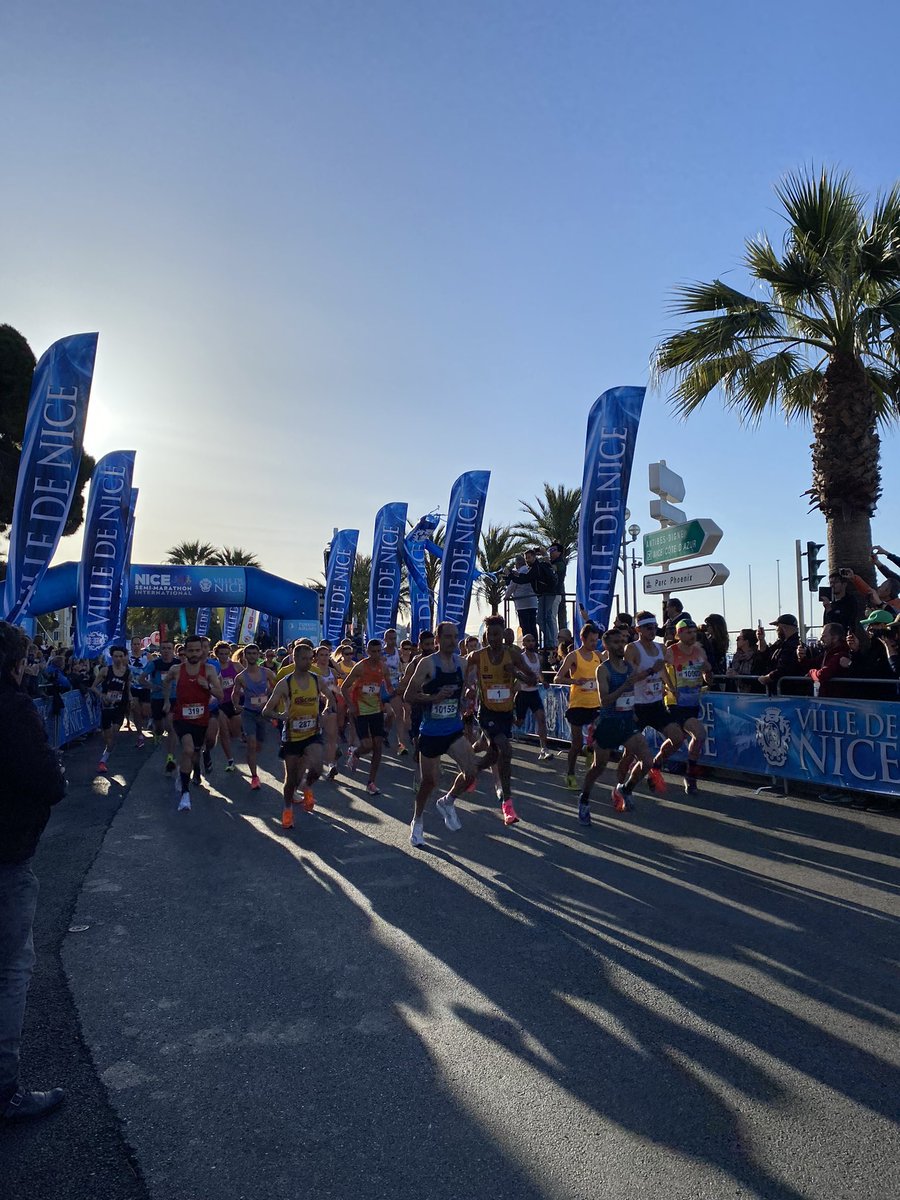 Le français Emmanuel Roudolff remporte la première place du 21.1 km du @SemiMarathon06 en 1h02’06’´! 🎉Rendez-vous l’an prochain ! @VilledeNice @TurkishAirlines @MizunoFrance #runningconseilnice @BFMCotedazur @RTL2officiel @yohannferrara