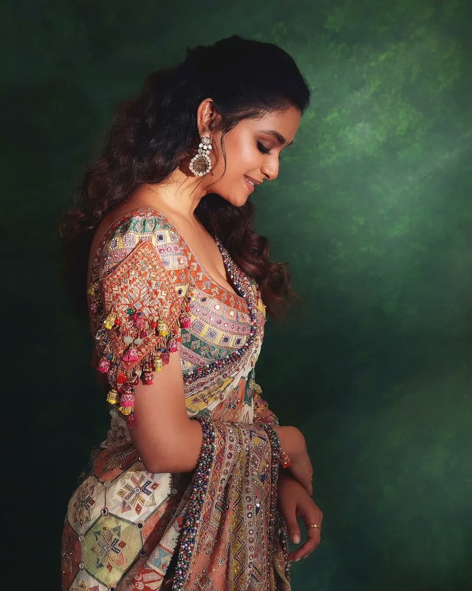Keerthyicon's tweet photo. @KeerthyOfficial 
#keerthyicon #keerthysuresh https://t.co/bgEsVb1Asb