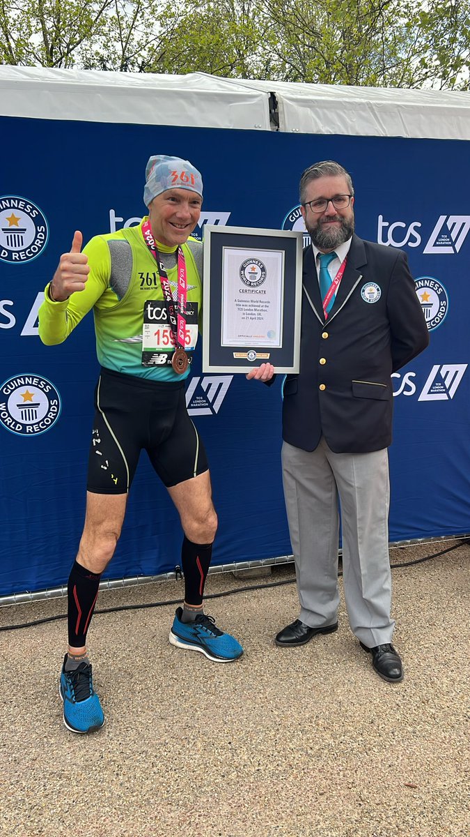 GWR's tweet photo. Congrats Steve Edwards! 😍
He broke the record for the fastest aggregate time to run 1000 marathons (male) 😎👏
#LondonMarathon https://t.co/XlSsZA9x6m