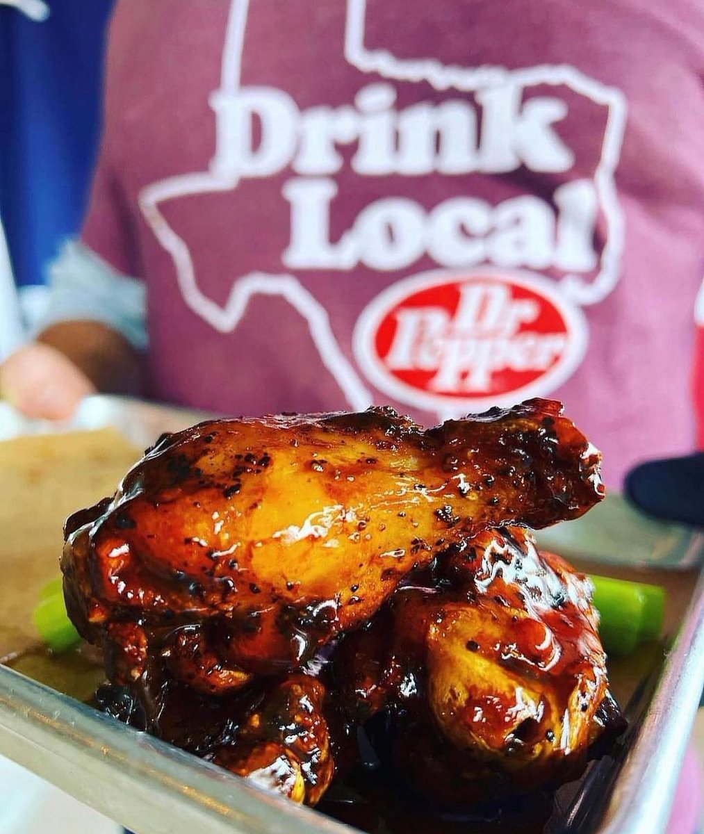 🔥 OAK SMOKED “FLAMING DR PEPPER” WINGS 🔥 are on deck for your #SundayFunday Every Sunday we feature a 1 day only special house sauce in addition to our everyday sauces. Ready at 11am #Sunday #TexasBBQ #BBQ #AustinTexas #ATX #SmokedMeats #AustinEats #AustinBBQ #ChickenWings