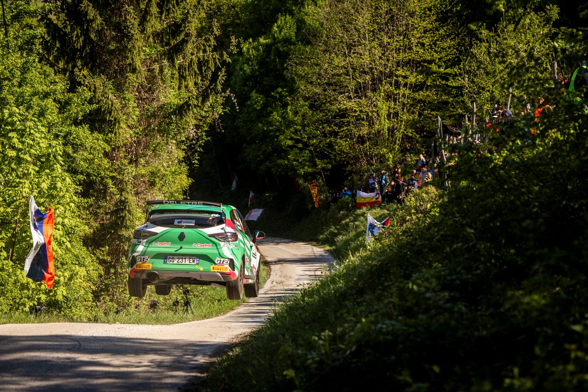 🏆 First WRC3 start, first podium for Matteo Chatillon and Maxence Cornuau at the #CroatiaRally. Congrats to the ARL Sport crew and thank you for your trust in #ClioRally3! 👏 📸 DPPI