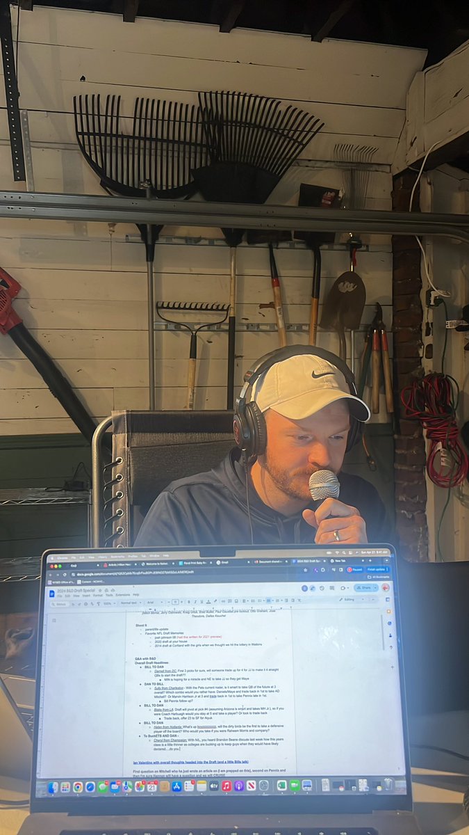 Buckets and Dan tweet media