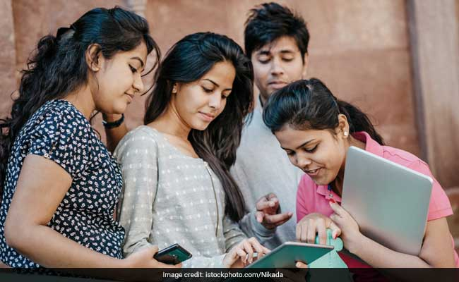 ndtv's tweet photo. Students With 4-year Bachelor's Degrees, 75% Marks Can Directly Pursue PhD: UGC
https://t.co/nhAB0GY4Vz https://t.co/QzqEV3hZQJ