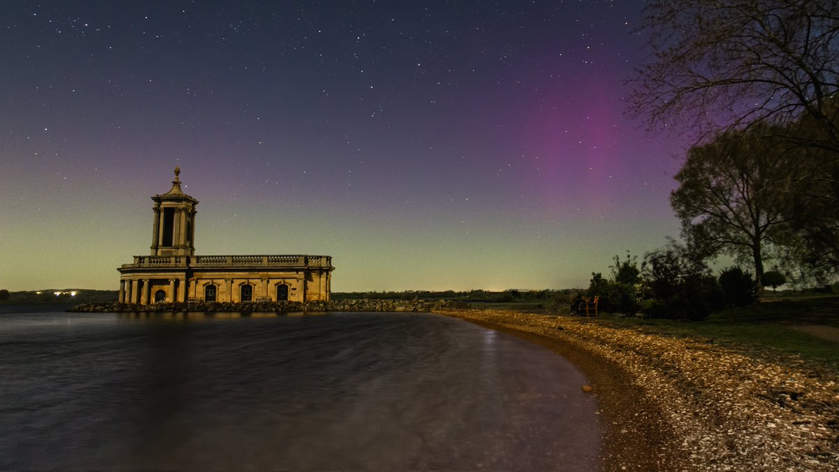 _AstroJoe's tweet image. Normanton Church - 190424 22:30 

Nice to get something after a long drive out to Rutland. Shame conditions dropped right off due to Bz heading north straight after sunset. Second show in a few days for England.