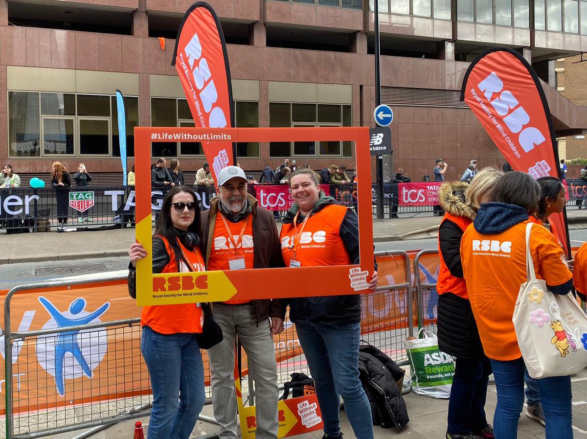 RSBCcharity's tweet photo. Thank you to all our volunteers out there on the marathon course at our cheer points today. Those huge cheers and words of encouragement mean a lot to our runners.
#MarathonVolunteers #CheerSquad #SupportOurRunners #CheerPoint #LondonMarathon https://t.co/JGVQC5xZGi