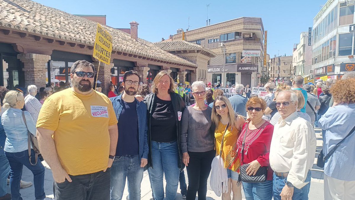 IUdeParla's tweet photo. ✊ ¡Volvemos a salir a las calles para defender la #SanidadPublica!
🏥 Seguimos exigiendo a Ayuso la reapertura del Servicio de Urgencias de Atención Primaria del Centro de Salud de Isabel II de #Parla
#SUAPs https://t.co/aOa7fi9KHU