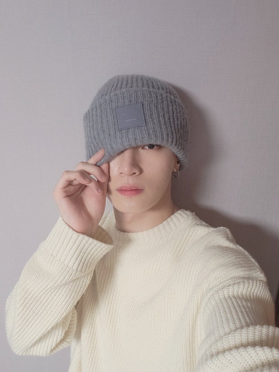 HANGYEOMLOOKS's tweet photo. [220421] 🔙
↳ 2 years ago 🩶

#HANGYEOM #한겸 #송한겸 #OMEGA_X #오메가엑스 https://t.co/dTbd99KhlU