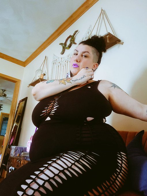 Hands on this plz #kink #bbw https://t.co/5a2mQptwzx<a href="/tag/kink"class="tags">#kink</a><a href="/tag/bbw"class="tags">#bbw</a>