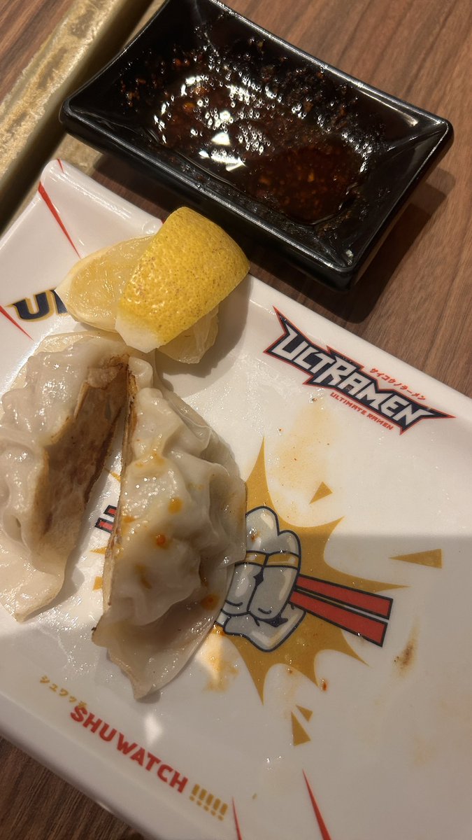 Kenapaaa enaaakkk, ditambah lemon jd ada rasa asem pedes gurih