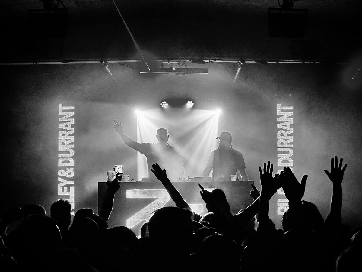 Andy Denial 📸 tweet media