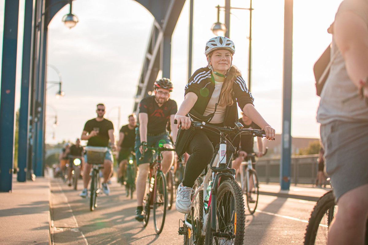 Radkultur_MD's tweet photo. Nächste Woche Freitag findet wieder eine Critical Mass statt. Start ist um 19 Uhr am Elbbalkon. Bringt eure Freunde mit für eine entspannte abendliche Radtour durch die Stadt. Abfahrt ist üblicherweise gegen 19:15 https://t.co/8J2ItOsG7Z