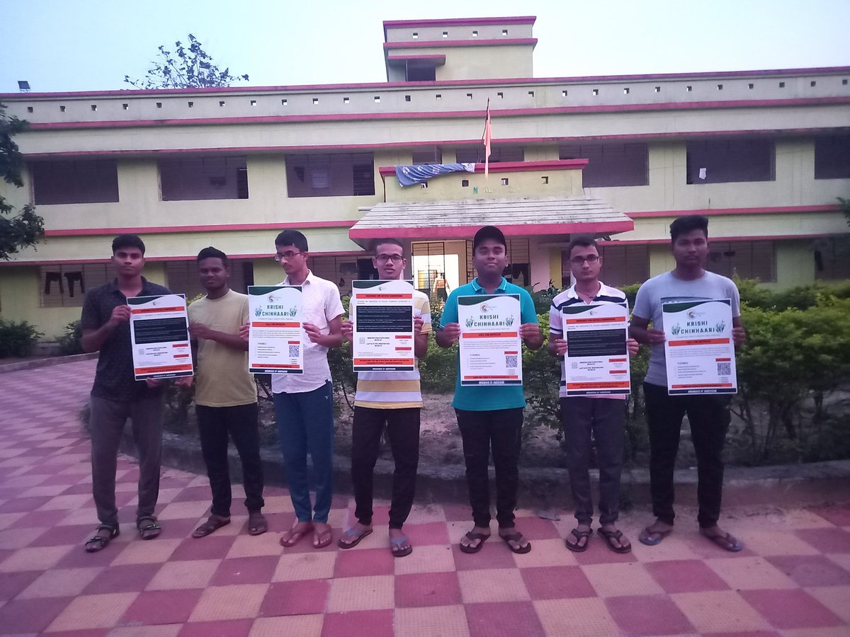 AgrivisonOdisha's tweet photo. Subhangi Mishra, state co-convenor of Agrivision Odisha in the presence of Bikash Kumar Ojha, Anjeneya Mohapatra, the members of #AgrivisionOdisha, and the professors &amp; students of the both colleges and also in the girls' &amp; boys' hostel of the campus.

#Agrivision4Bharat https://t.co/439F7sCMJk
