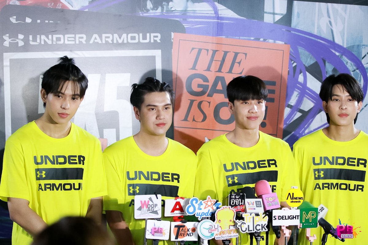 หนุ่มๆ นักแสดงจาก GMMTV นีโอ-เอเจ-เจเจ-มาร์ค ก่อนการแข่งขันบาส ในงาน “UA 5X5 Thailand 2024” ระหว่างทีม All Star Celebrity ดวลกับทีม UA Athletes จาก Under Armour #neo_neos #marcmc #aj__chayapol #jj__chayakorn #UAxAJ #UAxJJ #UAxNEO #UAxMARC #UA5x5TH #UnderArmourTH