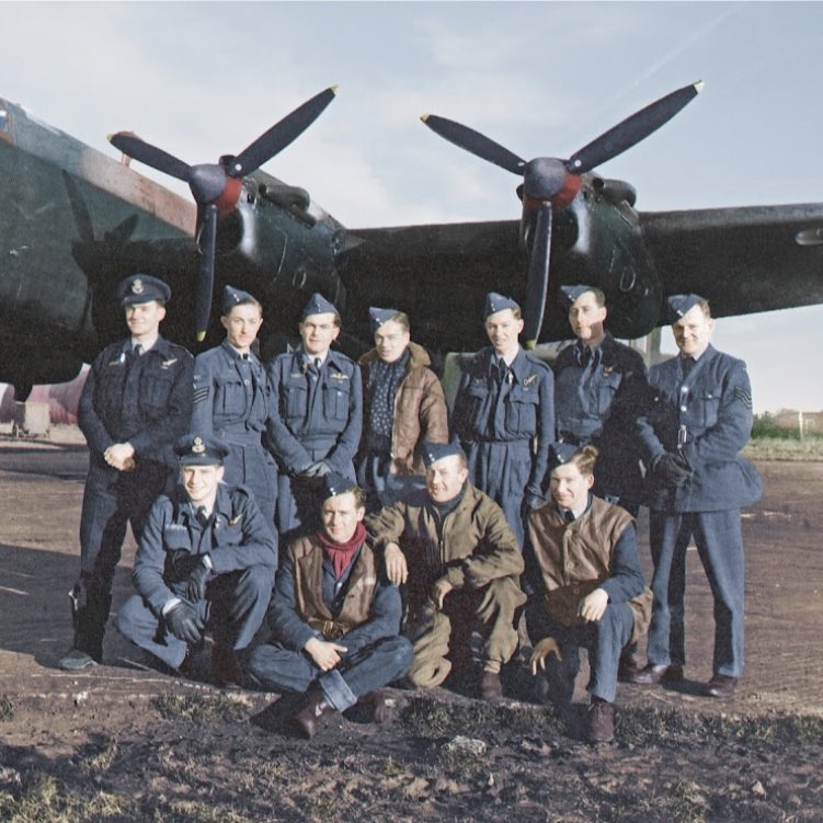 In our landmark 200th episode, we get the opportunity to talk to @LydiaJane13 and @jamesjhistory from @RAFBomber_Pod about RAF Bomber Command and the challenges the aircrews faced in their multi tasked environment. #avgeek #history #ww2 #rafbombercommand aviation-xtended.co.uk/ep-200-bomber-…